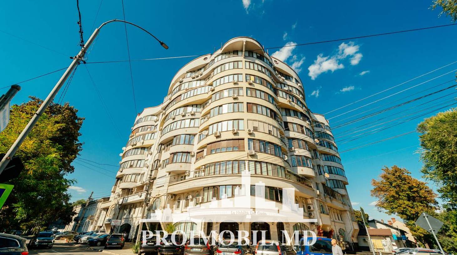 https://images.proimobil.md/UopV_GwQui0xQ0eBWVy7MjZiFbFuFqXsHMGvtvqfFek/watermark:0.75:so:0:30:0.39/resize:fill:1460:816:1/gravity:ce/bG9jYWw6Ly8vZXN0YXRlL2xyL2RkMzMzMzRlLWNhYTQtNDU4Ni1iZjc3LWY5YjQ4ZmQyMzMwOC5qcGVn