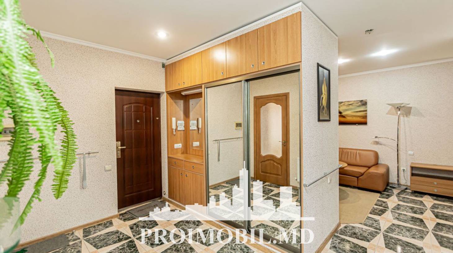https://images.proimobil.md/UqRzBwi_Z_q_qDnx7uie4NHvfCCt1eqZfU6uDlGRHUk/watermark:0.75:so:0:30:0.39/resize:fill:1460:816:1/gravity:ce/bG9jYWw6Ly8vZXN0YXRlL2xyLzkyNmU1YjQwLTJhYmMtNDJhYS04MWU4LWY1MzI2MmI5ZjQwMS5qcGVn