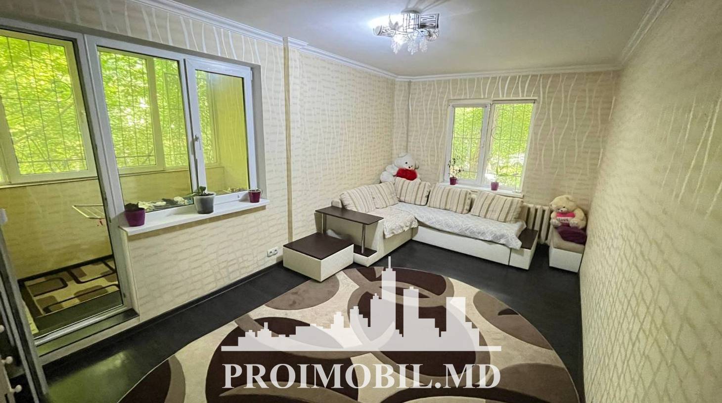 https://images.proimobil.md/UrA7LPUBaqYUvhMeS8jO-APnyUxoc-LjuwMSAafy97o/watermark:0.75:so:0:30:0.39/resize:fill:1460:816:1/gravity:ce/bG9jYWw6Ly8vZXN0YXRlL2xyLzUzYWUyNDEwLWJjZjItNGVjYi1iYjgxLTFhMGJiMjk0MTBjMy5qcGVn