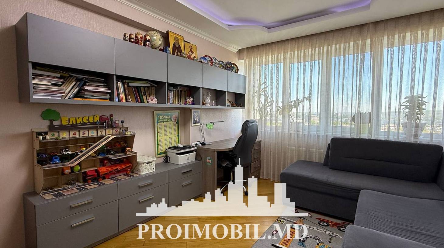 https://images.proimobil.md/UsHy1fjbzk5bc7FR1oAsxRKOqO1ozPS-6sKfQD5Huso/watermark:0.75:so:0:30:0.39/resize:fill:1460:816:1/gravity:ce/bG9jYWw6Ly8vZXN0YXRlL2xyL2VlMzM2OTc5LTRhYjctNDE0NC04YjhmLTBjNzIyYTlhZWY2MC5qcGVn