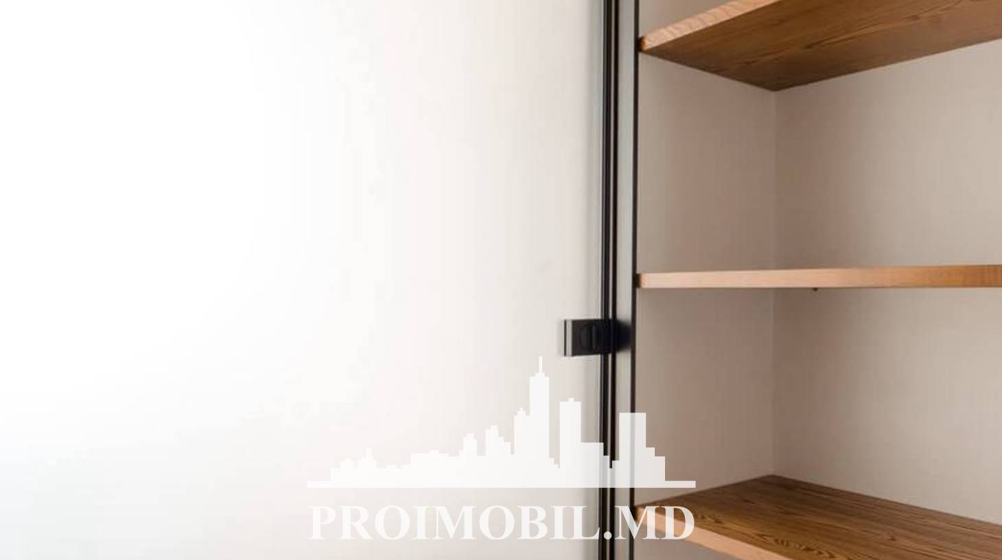 https://images.proimobil.md/UwcgHU0Sf_pzueTcmedqG1CUHh8jXZQPh5LiOkILs_c/watermark:0.75:so:0:30:0.39/resize:fill:1460:816:1/gravity:ce/bG9jYWw6Ly8vZXN0YXRlL2xyLzkwNjBmZDA5LTA3ZjUtNGZiZi04ZmY0LTUyNDQ2OWI1MjEyYy5qcGVn