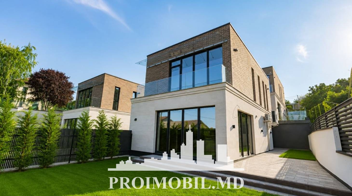 https://images.proimobil.md/UxSZP2qDAimQXgs135wxD7hzKeFSYOXmKki80QdkwWI/watermark:0.75:so:0:30:0.39/resize:fill:1460:816:1/gravity:ce/bG9jYWw6Ly8vZXN0YXRlL2xyLzE0ZGQxMjc1LTlhNGEtNDU2MC04NzY5LWNhYWJiMWUyNmY5My5qcGVn