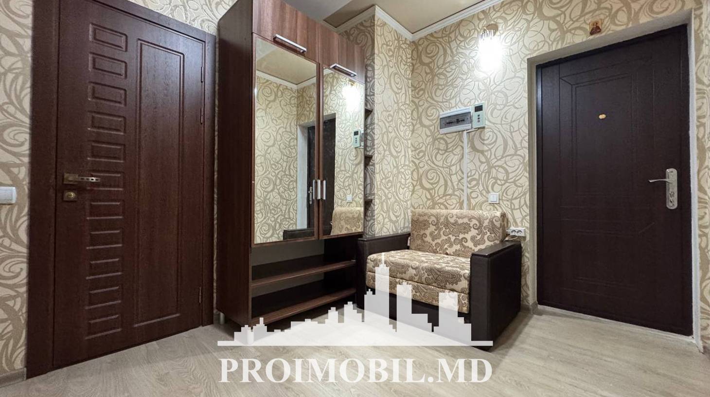 https://images.proimobil.md/UxZd3guSmK2PWGSRqMvE4ifymjnNZIsYhsb6BPCieao/watermark:0.75:so:0:30:0.39/resize:fill:1460:816:1/gravity:ce/bG9jYWw6Ly8vZXN0YXRlL2xyL2M1ODZmN2FkLTk2NjItNDQ0Yy1hZTAxLWJkMTgyZTViODEwNS5qcGVn