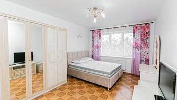 https://images.proimobil.md/UxahGcbS1GpMRZO8DEq8oxRLqMI7pKM8iMeJNwJVJC8/resize:fill:350:198:1/gravity:ce/bG9jYWw6Ly8vZXN0YXRlL2xyLzU4NTI2MjViLTM5YTgtNGYxYy1iNTgwLTIwNDA1ZDViOTg0Zi5qcGVn