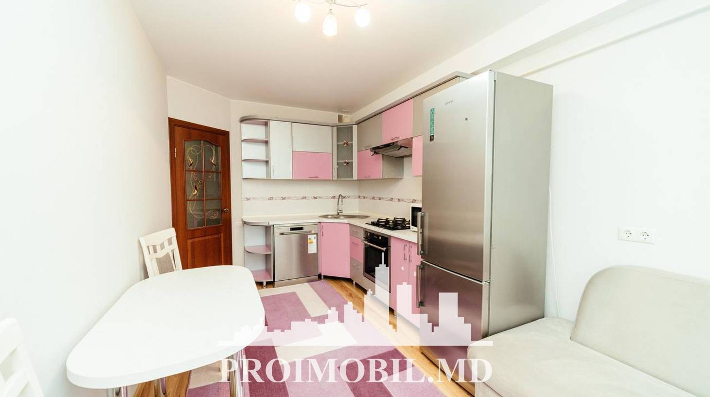 https://images.proimobil.md/Uxf4JnjK9C-nM9ifSJqYQcOa-XEB3t4svxGTZksg8Kw/watermark:0.75:so:0:30:0.39/resize:fill:1460:816:1/gravity:ce/bG9jYWw6Ly8vZXN0YXRlL2xyLzAzMGViNTkyLTAxNDUtNGM2YS1hNjUxLTNiNDg3MWVmMzY5NC5qcGVn
