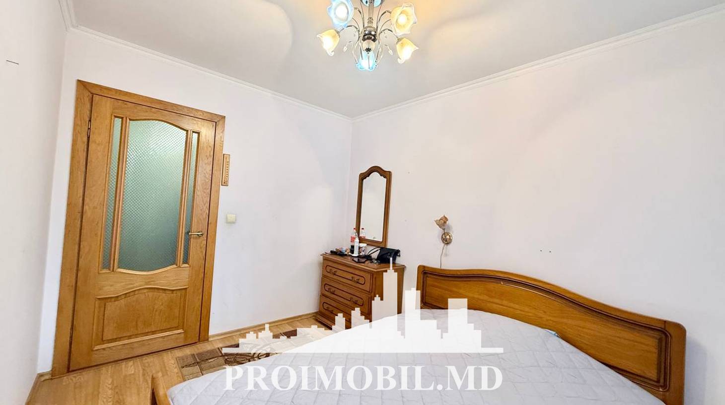 https://images.proimobil.md/UzsOaTFOja1cvc_FuTN1DSulc0wrtaFy-T2mKU_-L9Y/watermark:0.75:so:0:30:0.39/resize:fill:1460:816:1/gravity:ce/bG9jYWw6Ly8vZXN0YXRlL2xyLzJkOTM5MTAxLTlmODktNDZjZC1iODA5LWNmNGQ2YzlkYTJlNi5qcGVn