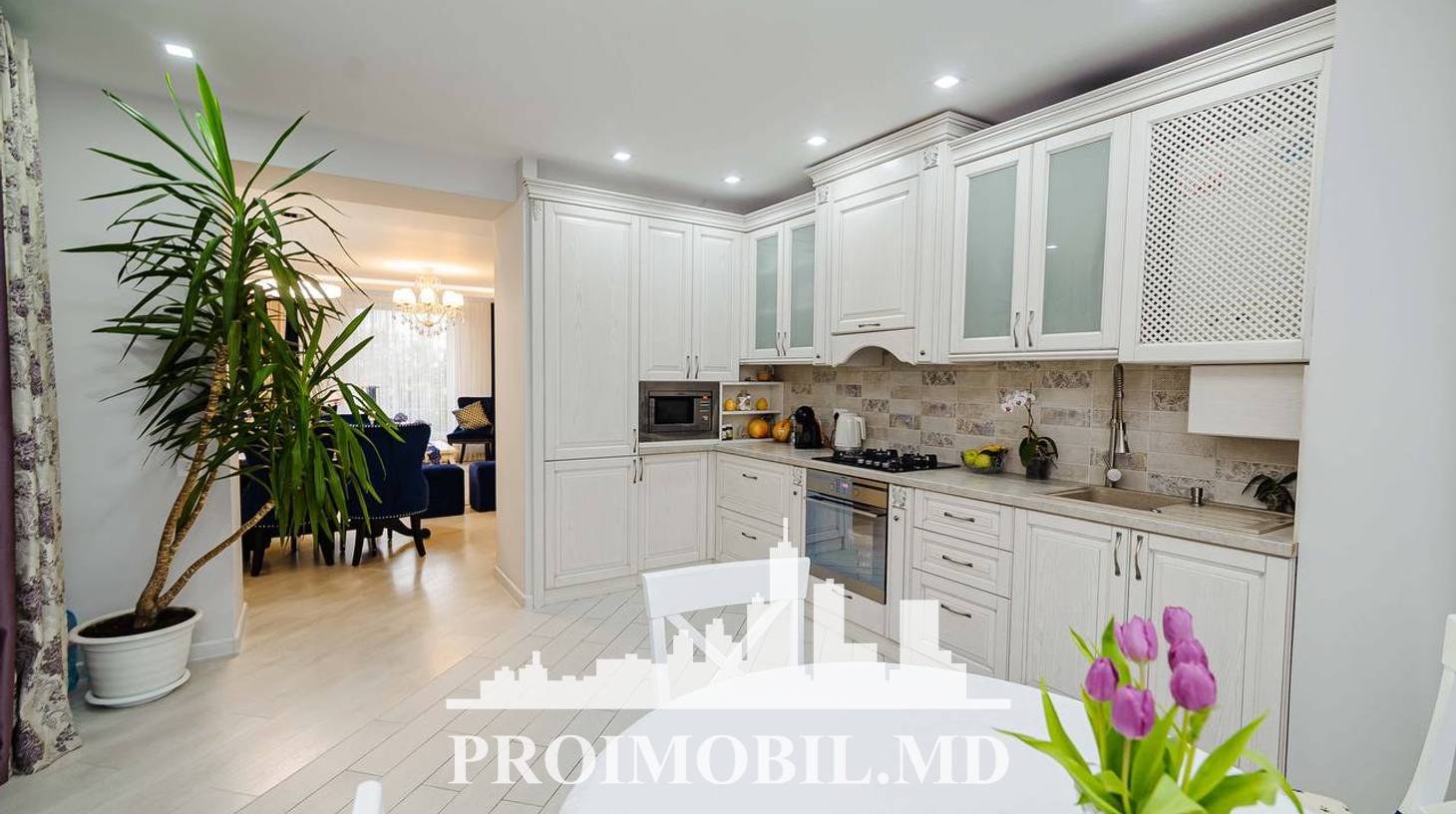 https://images.proimobil.md/V-u8MAB0_nm4Bh8EmAVhPyf9rJDS3J5mueXh1tfIvYk/watermark:0.75:so:0:30:0.39/resize:fill:1460:816:1/gravity:ce/bG9jYWw6Ly8vZXN0YXRlL2xyLzQxZjg3M2MwLTNkNzItNDBmOC05YjIzLTA4ODRlMzZlM2JjOC5qcGVn