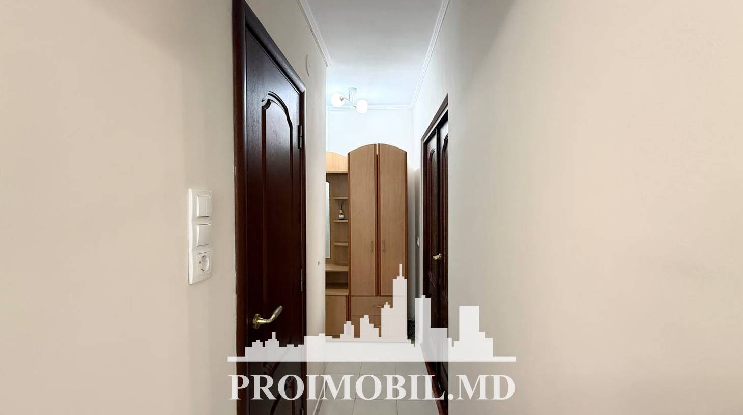 https://images.proimobil.md/V6l1ASSeE34lYk6iH9F6NSu38Hg21Ole4AI_9sEY0KY/watermark:0.75:so:0:30:0.39/resize:fill:1460:816:1/gravity:ce/bG9jYWw6Ly8vZXN0YXRlL2xyL2Q2ZDE0NmMwLTVkZWEtNDhjMi04MGJlLTQ3NDdkMmI3NWQ4Ni5qcGVn