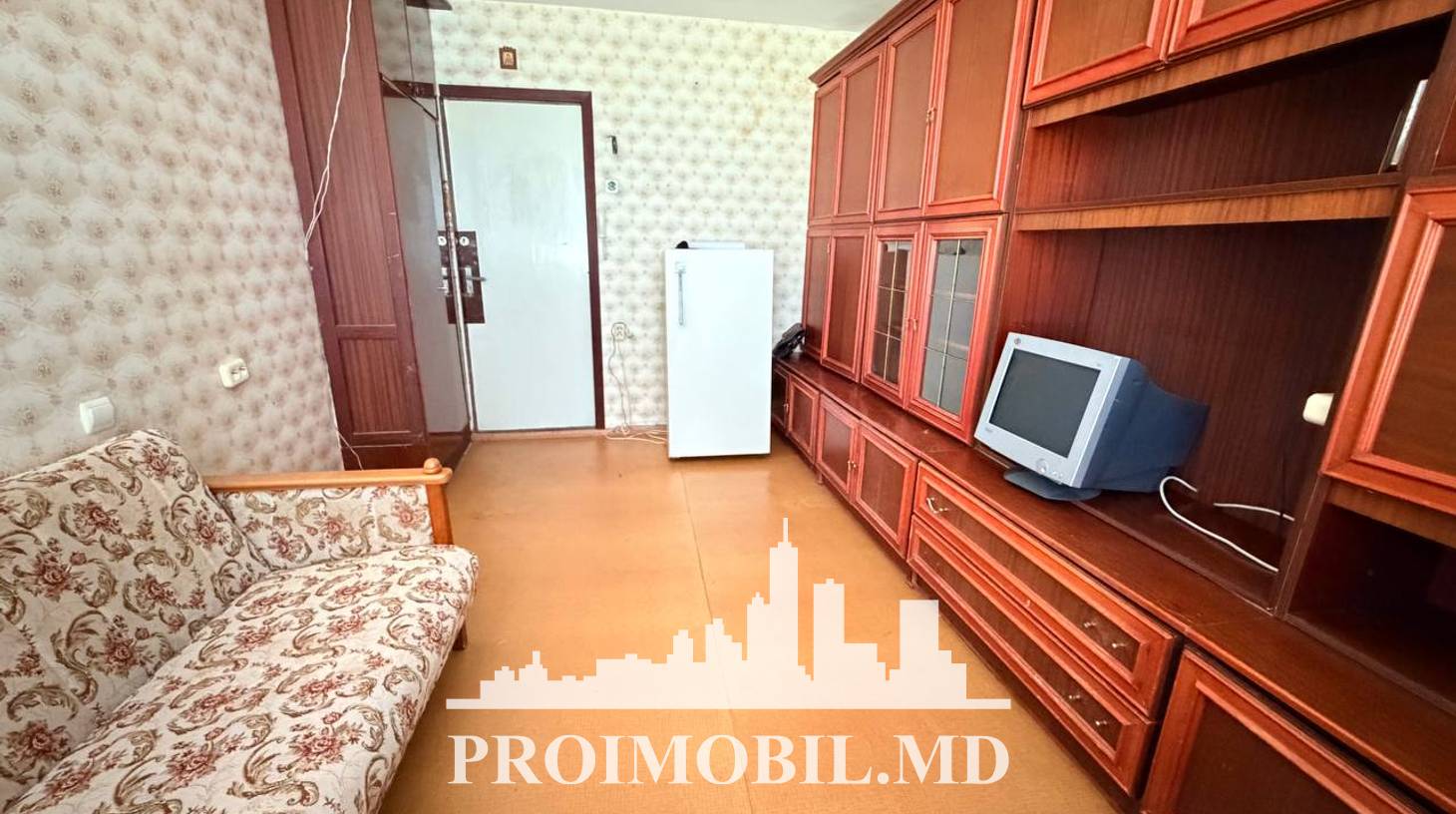 https://images.proimobil.md/V93-Ejh5-16Pcpzj_5un7zYGj5EP0zBZYfNsp4y8dYE/watermark:0.75:so:0:30:0.39/resize:fill:1460:816:1/gravity:ce/bG9jYWw6Ly8vZXN0YXRlL2xyLzUwZWI2OTlmLWVkN2YtNGM2My1hZDI4LWEyM2EwZTNmOTMyMy5qcGVn