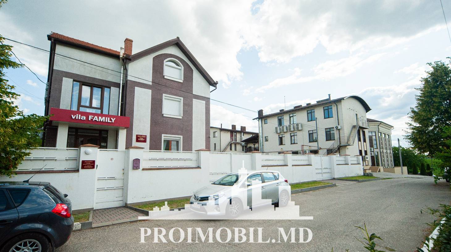 https://images.proimobil.md/VESpfJkV8ri4byhy9y_6Cl_45HdpVdsp8HYErZHFTVo/watermark:0.75:so:0:30:0.39/resize:fill:1460:816:1/gravity:ce/bG9jYWw6Ly8vZXN0YXRlL2xyLzZiYjZlYjBkLTY4NGQtNDAzZS05Mjg2LTMzODM1MjEwZjdlNC5qcGVn