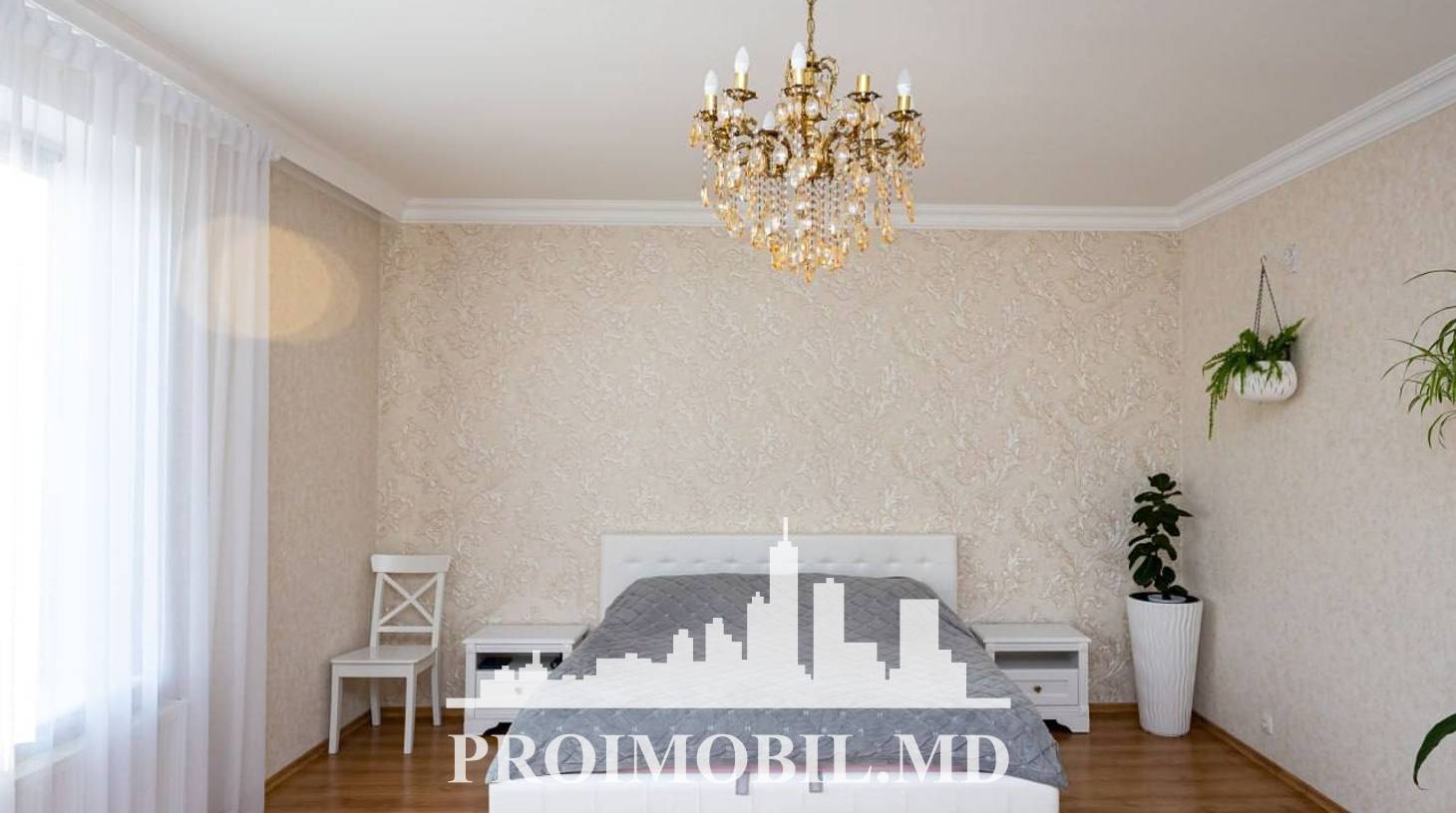 https://images.proimobil.md/VFY_Pxz-OraRwUGCJsnjyesquL4kuXoGXO43X8yDI4k/watermark:0.75:so:0:30:0.39/resize:fill:1460:816:1/gravity:ce/bG9jYWw6Ly8vZXN0YXRlL2xyL2I2YzZmODQxLTY3MDctNGU2Zi1hY2NjLTg2Y2ZhYWE5NDc2OS5qcGVn