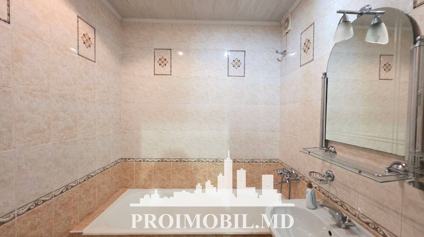 https://images.proimobil.md/VFlPHpTfZdZs3pPyG-u4gsSLtj2fZ2ZkrcII295sJLA/watermark:0.75:so:0:30:0.39/resize:fill:1460:816:1/gravity:ce/bG9jYWw6Ly8vZXN0YXRlL2xyLzJlNzQ4NTE1LWJlOTktNDI2OS1hNDBjLTVmMTc5NWZlOGI5OC5qcGVn