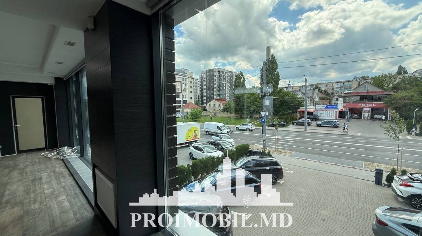 https://images.proimobil.md/VGriLT13xE3wF5HSpHU58AZkhnE-UC8QhY0v7F91woc/watermark:0.75:so:0:30:0.39/resize:fill:1460:816:1/gravity:ce/bG9jYWw6Ly8vZXN0YXRlL2xyLzY0MTIyZTE1LTc4NjctNGVlZS1iZWI3LWMzOGNiYmEzZTZhZS5qcGVn