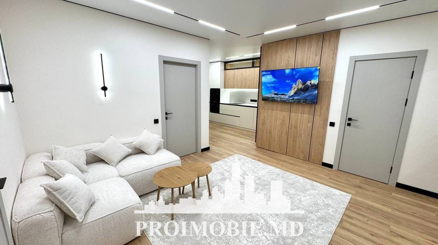 https://images.proimobil.md/VHmUBTs-5sgm-46i90egfiolngD3SgD38cF8EhiTk3Y/watermark:0.75:so:0:30:0.39/resize:fill:1460:816:1/gravity:ce/bG9jYWw6Ly8vZXN0YXRlL2xyLzM4NjZiNmE1LWNjOTYtNDU3Zi05MTI5LTljYWRlYjgyNmZlZC5qcGVn