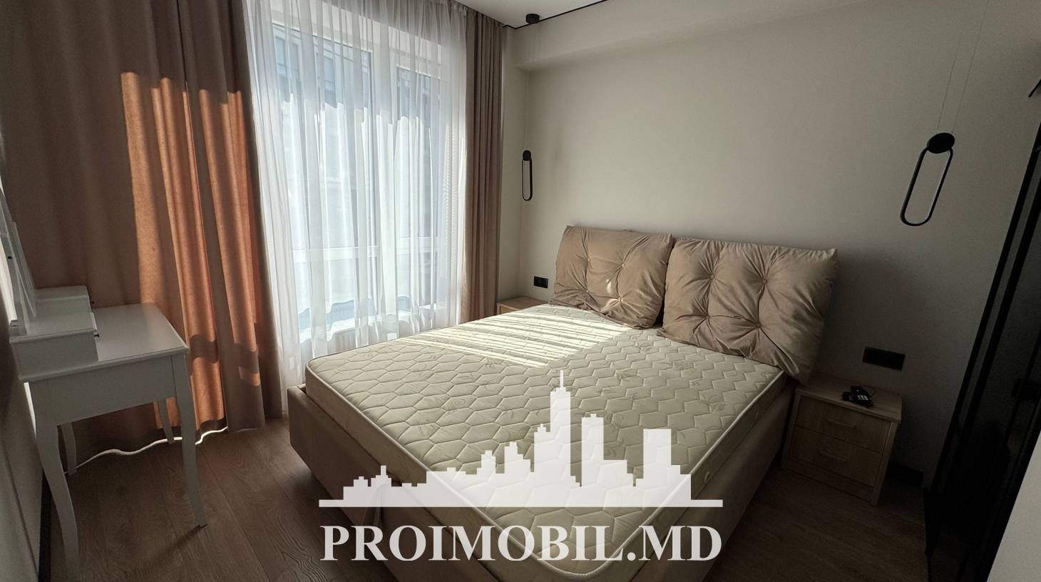 https://images.proimobil.md/VJnTD-frn-tm0F2BXhrlZ64DcNSuAT1E_YIg3G0LTZU/watermark:0.75:so:0:30:0.39/resize:fill:1460:816:1/gravity:ce/bG9jYWw6Ly8vZXN0YXRlL2xyLzVkNjAxYmY2LWNlNjAtNGJkMC05MjY2LTQxZjZmMjljN2I0ZS5qcGVn