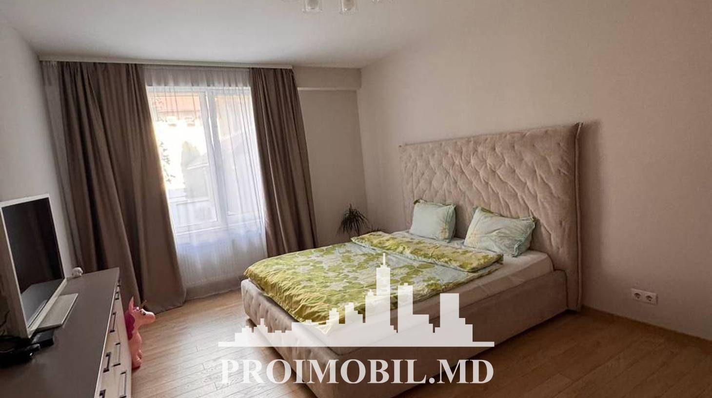 https://images.proimobil.md/VQYiiBEJzp-JmBvHRve8oZpS2sqdp6DmOg7EEtSdiik/watermark:0.75:so:0:30:0.39/resize:fill:1460:816:1/gravity:ce/bG9jYWw6Ly8vZXN0YXRlL2xyL2U1MDU0OTgyLWJjNmUtNDBkNy05MzZkLTU3M2E2MDEwMTgyYi5qcGVn