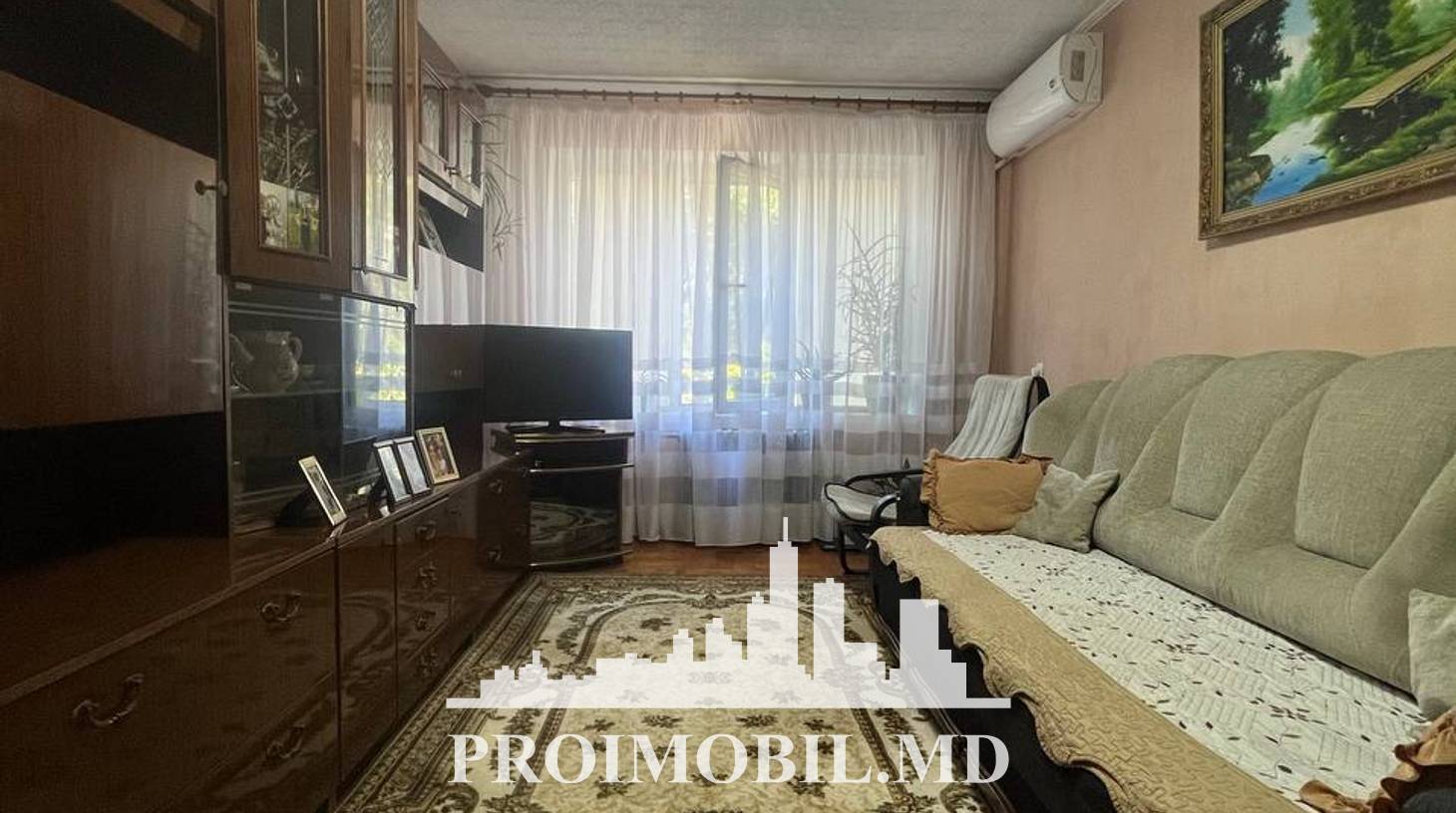 https://images.proimobil.md/VS8A6wOcXjnKdaiOScAq2a-lPm1LP99V7QX7DcPU_UU/watermark:0.75:so:0:30:0.39/resize:fill:1460:816:1/gravity:ce/bG9jYWw6Ly8vZXN0YXRlL2xyLzVlZGZmZDkyLTJlNGYtNDYyNi1hZmVkLWU0Yjc0MDdhOWM0Ni5qcGVn