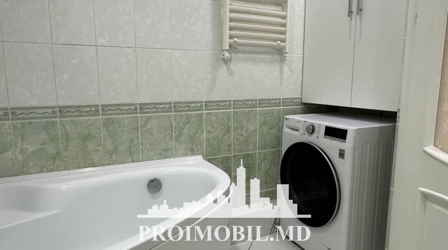 https://images.proimobil.md/VUn56BdC82JdjXEooPFAbZjEAvZKWbxTvn38afD8TXs/watermark:0.75:so:0:30:0.39/resize:fill:1460:816:1/gravity:ce/bG9jYWw6Ly8vZXN0YXRlL2xyLzg1OGExNWRjLTI0M2EtNDRhNS04NzFmLWQzMDAzY2UxYTJiMi5qcGVn