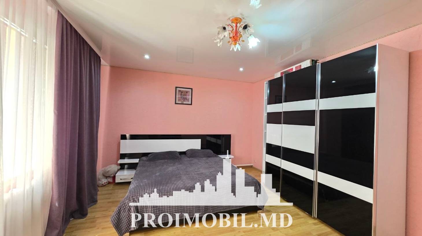 https://images.proimobil.md/VYrfyIGvlQ1wzIH6cyM6MkRTh7H9B-6hqHxztMMc630/watermark:0.75:so:0:30:0.39/resize:fill:1460:816:1/gravity:ce/bG9jYWw6Ly8vZXN0YXRlL2xyLzdhMmMxOWM4LThjODEtNGY2MC1iY2IxLTA0MDNiMDJiYzBjNy5qcGVn