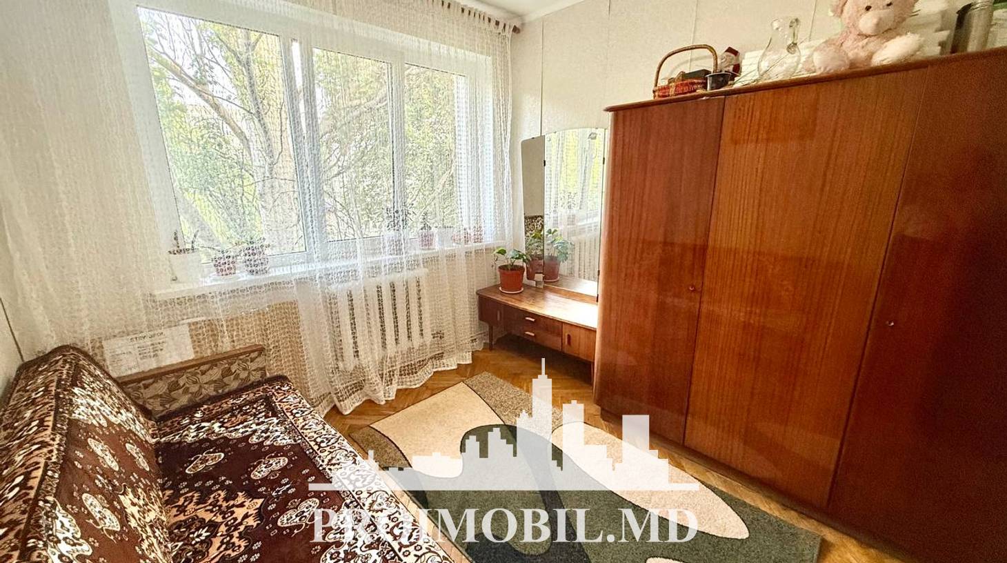 https://images.proimobil.md/VZyAcuRJayTlvaafg3nccTH7Gt77AAT-t-VXTSfI9qY/watermark:0.75:so:0:30:0.39/resize:fill:1460:816:1/gravity:ce/bG9jYWw6Ly8vZXN0YXRlL2xyL2FmMDYxOTdlLWQzNzctNGM1OC1hMzUyLWFiNTE5ZGZhNTFkZS5qcGVn