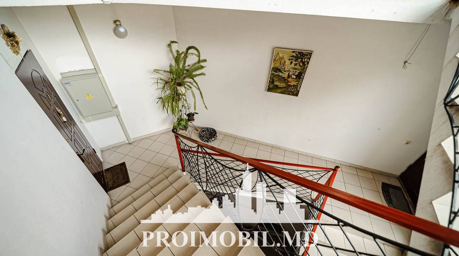 https://images.proimobil.md/VexJA_d-3SxG2fDQ0o2k2GK3_6dwolaIIPu6jZG6pLQ/watermark:0.75:so:0:30:0.39/resize:fill:1460:816:1/gravity:ce/bG9jYWw6Ly8vZXN0YXRlL2xyL2NiYjRiOTJmLWFhMjAtNDRlZi05NzIxLTg3OTQxMDk1OTczNC5qcGVn