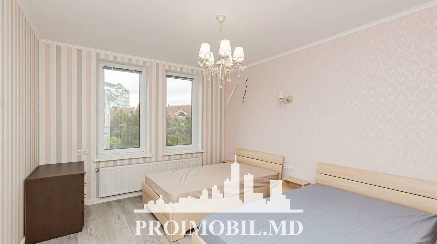 https://images.proimobil.md/Vg7mM6SomcS_m73KIkijB4cOD3UdSgjul7bUZonBxCc/watermark:0.75:so:0:30:0.39/resize:fill:1460:816:1/gravity:ce/bG9jYWw6Ly8vZXN0YXRlL2xyL2I4M2RkYWRmLWM2MTQtNGI1Mi1iOTdmLTY5ZjVkOWVlMjY1Yi5qcGVn