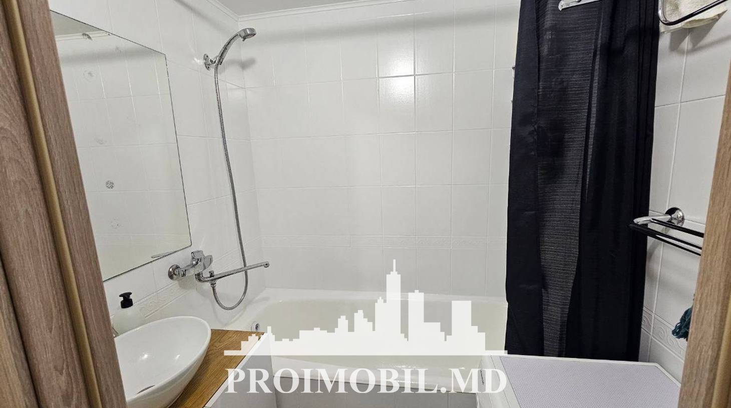 https://images.proimobil.md/Vjv2evDuvHuQ7cwnqCnOUYrT5A7r3ilOJ_gQ28vQs7c/watermark:0.75:so:0:30:0.39/resize:fill:1460:816:1/gravity:ce/bG9jYWw6Ly8vZXN0YXRlL2xyLzk1ZmY4YWI0LTYzMjctNDUzOC05Yjc3LWM1OGI4ZTk2MDljMS5qcGVn