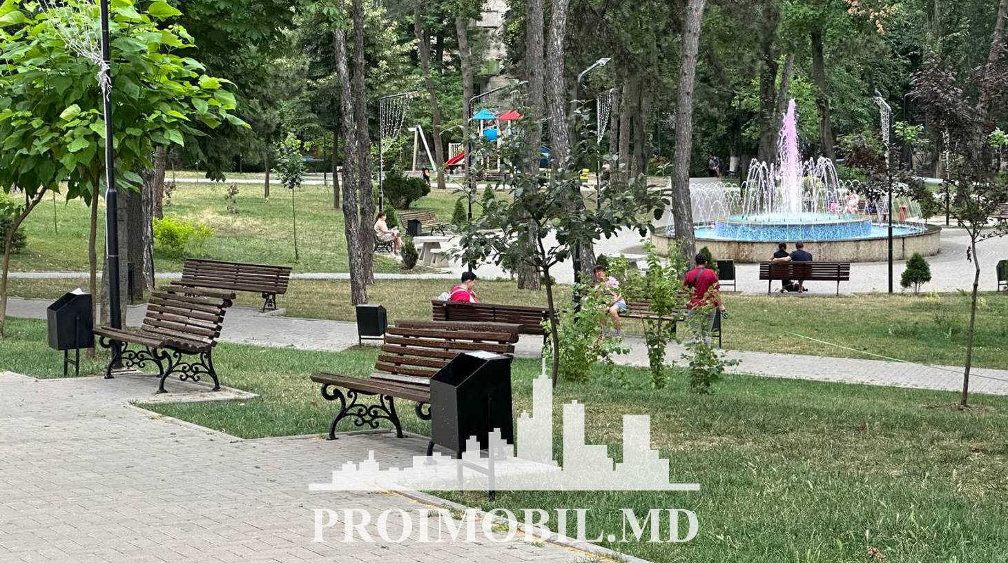 https://images.proimobil.md/VngRL489QEdsCJPjPZ9z-gy0zXxGwGzg86ZzFoTcah4/watermark:0.75:so:0:30:0.39/resize:fill:1460:816:1/gravity:ce/bG9jYWw6Ly8vZXN0YXRlL2xyLzYxNDNkZjUxLTc2YWItNDVlYi1hMmY5LWIzOTRiMDQ5ZDgwNi5qcGVn
