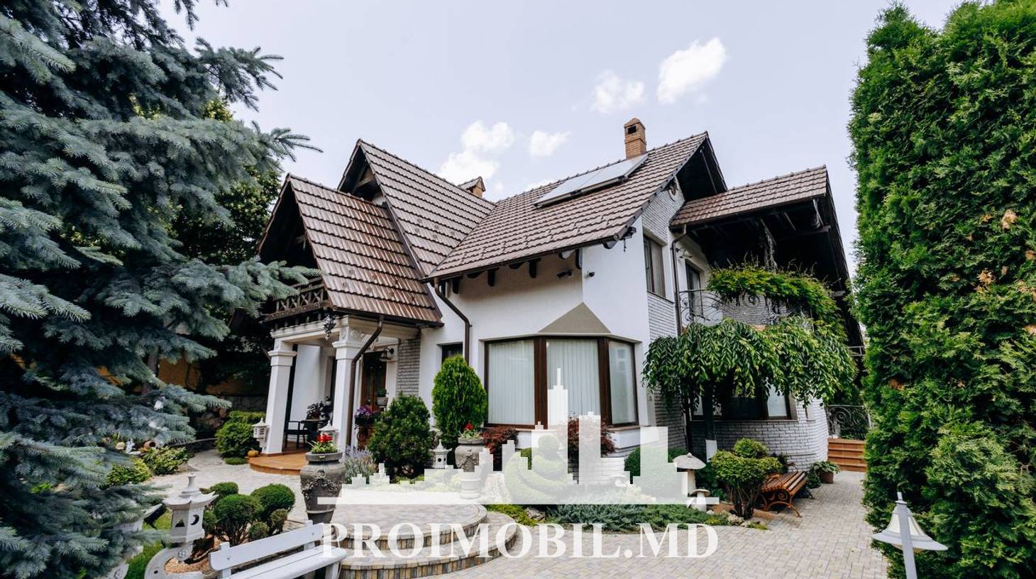 https://images.proimobil.md/VnvJjZssr-lPOanUh_OuTDajNxiTP3hM7Qr9Hc2mXMY/watermark:0.75:so:0:30:0.39/resize:fill:1460:816:1/gravity:ce/bG9jYWw6Ly8vZXN0YXRlL2xyL2MxNTczZGE3LTQ0N2QtNDExMS05ZDE2LTQyOGI3YzRkYTk3MC5qcGVn