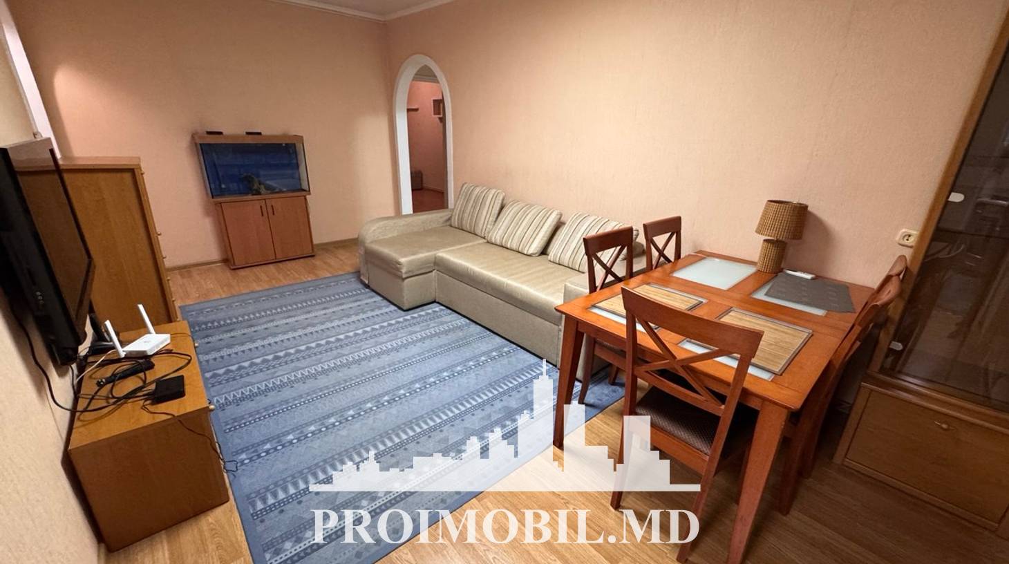 https://images.proimobil.md/Vox0XHdYgo1wK2TchAraf_Hj0iyv6HU5gN_7MmpG6PA/watermark:0.75:so:0:30:0.39/resize:fill:1460:816:1/gravity:ce/bG9jYWw6Ly8vZXN0YXRlL2xyLzViMjE1ZDBmLWQ2ZDYtNDM3ZS1hMzg0LTdhNDJhMWVlMDI1NC5qcGVn