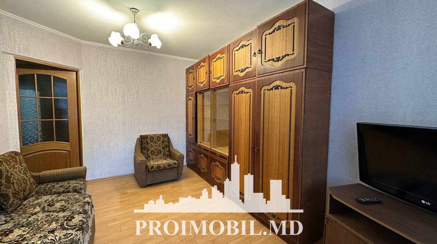 https://images.proimobil.md/VqjZnRYkYgON40Gd5y6ncmrRgRRfzjwIcHoleOQH0sE/watermark:0.75:so:0:30:0.39/resize:fill:1460:816:1/gravity:ce/bG9jYWw6Ly8vZXN0YXRlL2xyLzU2YmJhZWI2LTI0ZWUtNGZjMC04ZTljLWQ1ZTg4YjcxOGNhOC5qcGVn