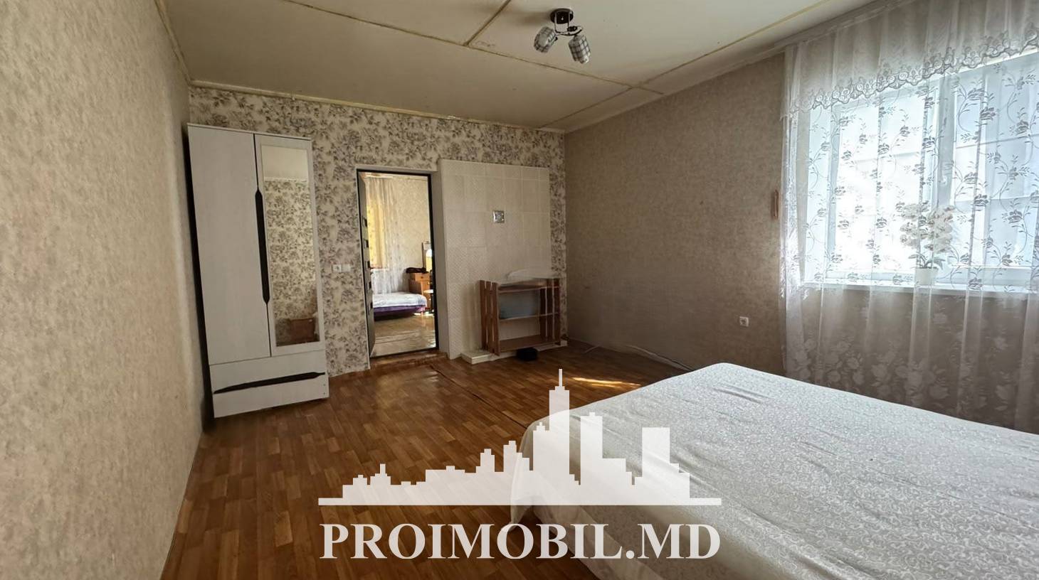 https://images.proimobil.md/VscCi_dooU1JN2FJUO1YmaAUVDgv7uljDp7syOR-L_g/watermark:0.75:so:0:30:0.39/resize:fill:1460:816:1/gravity:ce/bG9jYWw6Ly8vZXN0YXRlL2xyLzBkODQ5YmQ0LTkwMjUtNDAyYS05ODExLTViYjcyZDAyOTA2ZS5qcGVn