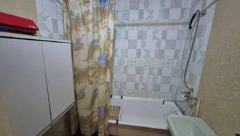 https://images.proimobil.md/VtiqwUwa2DiLgExb-fK1M3cENnelSgNZtwWjDyhLVIk/resize:fill:350:198:1/gravity:ce/bG9jYWw6Ly8vZXN0YXRlL2xyL2MwNGIzMjY0LTZjMmEtNGU2Zi1hOWQxLTQ0NWJlNmJkMDBlNi5qcGVn