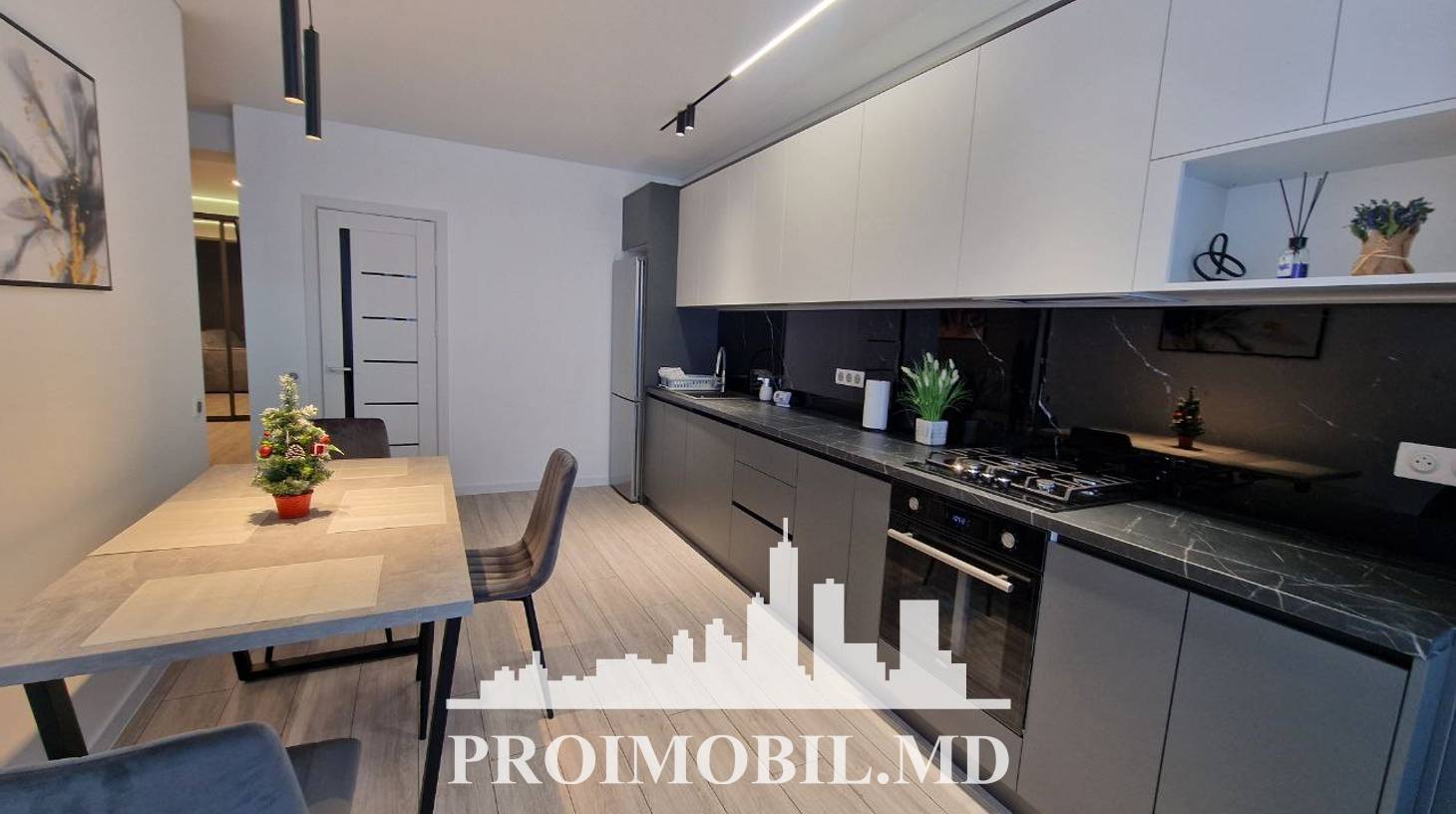 https://images.proimobil.md/Vwsk2MWpzoyBE04tDoXEcnX9OYSlhMRIFKwR8jcEZ6A/watermark:0.75:so:0:30:0.39/resize:fill:1460:816:1/gravity:ce/bG9jYWw6Ly8vZXN0YXRlL2xyLzJlMzRhMjU0LWY2ZjAtNGQ2MC1hYzA2LWE1M2JiMTM1N2U0NS5qcGVn