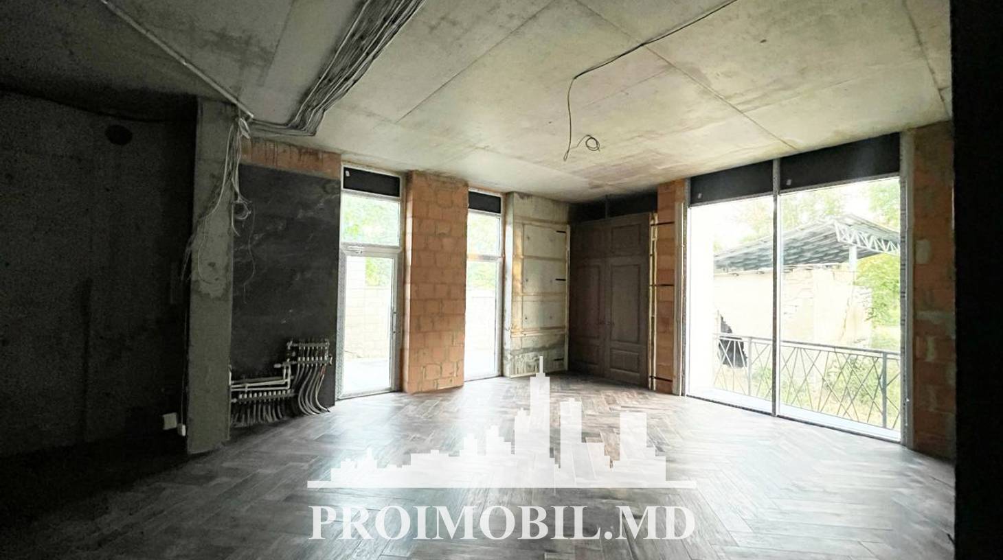 https://images.proimobil.md/VyTOEVn_ZTCfaqRGFb5ZBne3M20_SeSPppuA1AyUsW8/watermark:0.75:so:0:30:0.39/resize:fill:1460:816:1/gravity:ce/bG9jYWw6Ly8vZXN0YXRlL2xyL2UxMDlhYTJjLTMxZDktNGM4NC1hZmIzLTlhYmY2MzcxOTY5OS5qcGVn