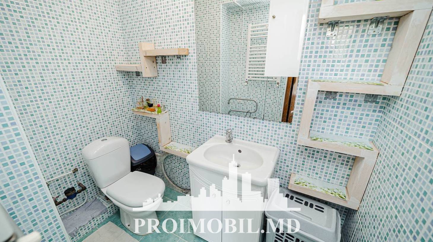 https://images.proimobil.md/W-2yKR7FVwbWb-XO0zosgdEZl2bESxi3X9H2VJSlm9A/watermark:0.75:so:0:30:0.39/resize:fill:1460:816:1/gravity:ce/bG9jYWw6Ly8vZXN0YXRlL2xyLzc0NDE0OTk3LTJiZDctNDVmMy04MDAzLWMxMGYwNDdkMTAzMi5qcGVn