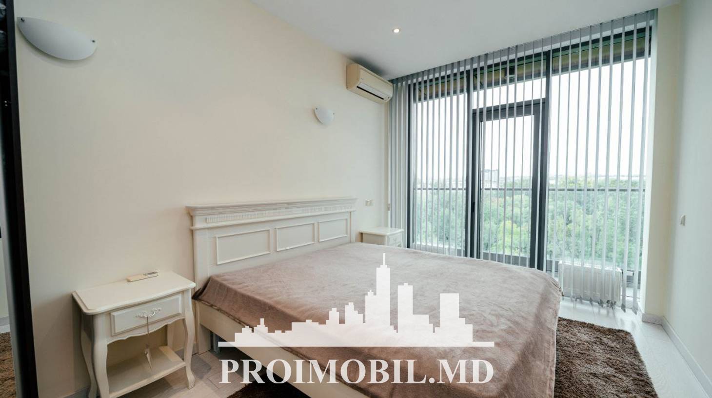 https://images.proimobil.md/W2n2p8uZVQFAg8aObCC8Zt6cG8IE-lt1451z6SjVCn0/watermark:0.75:so:0:30:0.39/resize:fill:1460:816:1/gravity:ce/bG9jYWw6Ly8vZXN0YXRlL2xyLzM1MGY5NGZkLTQyYjItNDJmNS1hMmFhLTgyNWI3YzQ4ZjBlZS5qcGVn