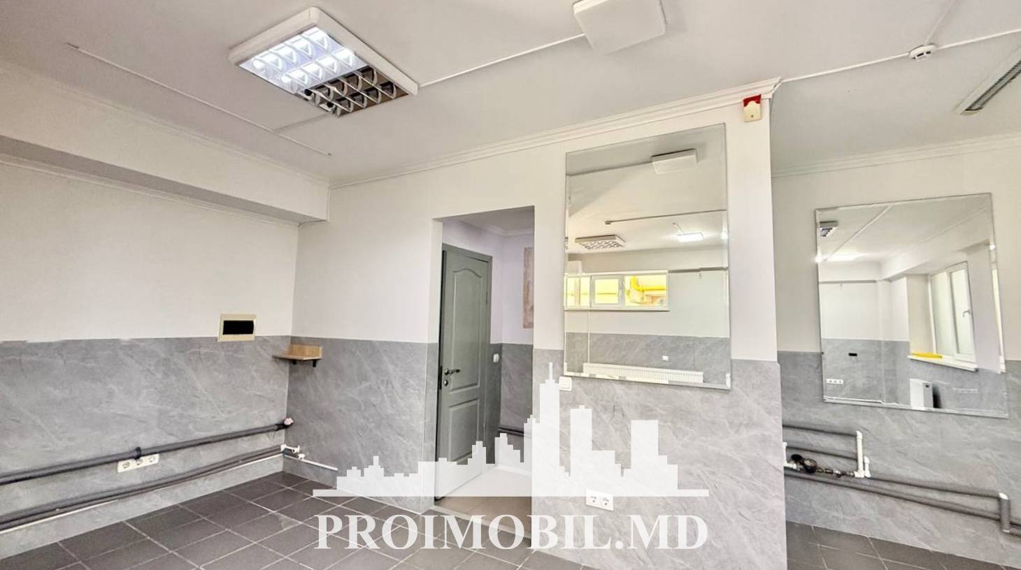 https://images.proimobil.md/W4pccVu0rGWh394ZCR7tUKrPgdeu5DULBUfNdQv1NoI/watermark:0.75:so:0:30:0.39/resize:fill:1460:816:1/gravity:ce/bG9jYWw6Ly8vZXN0YXRlL2xyLzRjYzU2MmQ3LWI5ZjQtNGU0Yi05ZjliLTlkMGI0NjFiOTI4Yi5qcGVn