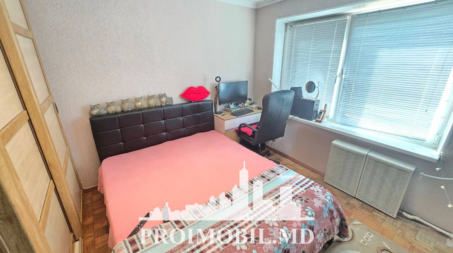 https://images.proimobil.md/W6mxBfamBDQkW61V1O5K6LnMzlSLZL7xprSIWaVULv8/watermark:0.75:so:0:30:0.39/resize:fill:1460:816:1/gravity:ce/bG9jYWw6Ly8vZXN0YXRlL2xyLzk4Y2FkNGU5LTdkNTItNDc1Mi05NTVlLTVhYTE1MGYzNzBiMC5qcGVn