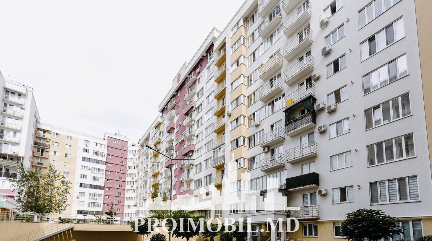 https://images.proimobil.md/W9JkrFmohURdZIN0OefQB60-cdE9uwk8KqVV6SAPbCo/watermark:0.75:so:0:30:0.39/resize:fill:1460:816:1/gravity:ce/bG9jYWw6Ly8vZXN0YXRlL2xyL2E2M2RkMDI3LTM0ODUtNDFjMi1hZDkxLTRmMDAyNTc4MGRmNS5qcGVn