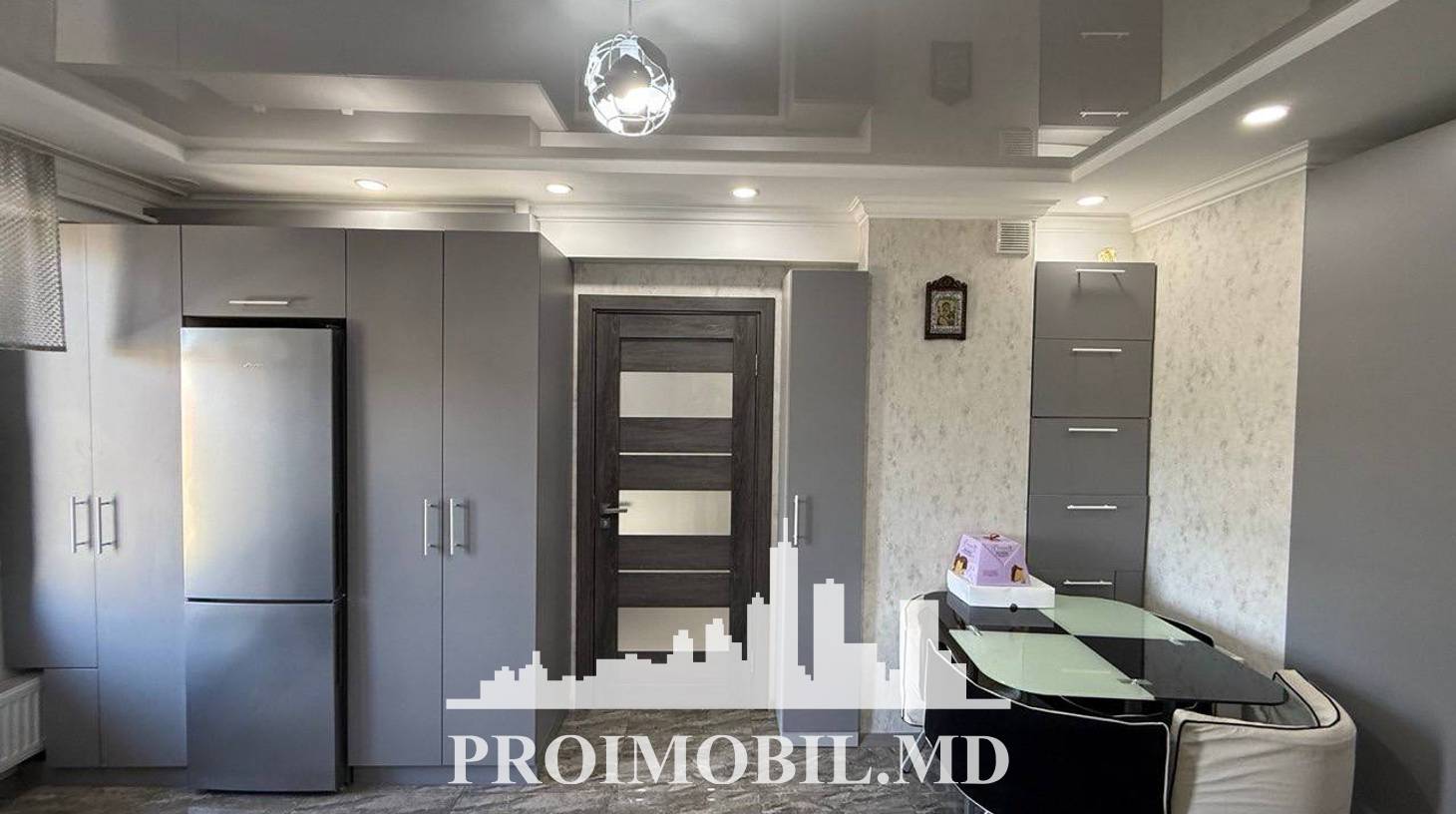 https://images.proimobil.md/WAcBXfUC87RQpOfpzXRC4-0pL9RuNWFYNGvaeY9bbfM/watermark:0.75:so:0:30:0.39/resize:fill:1460:816:1/gravity:ce/bG9jYWw6Ly8vZXN0YXRlL2xyLzJjODU3ZTU3LTljMmQtNDAwMS05MjgyLTJmMGNiYjc0Yjg3ZS5qcGVn
