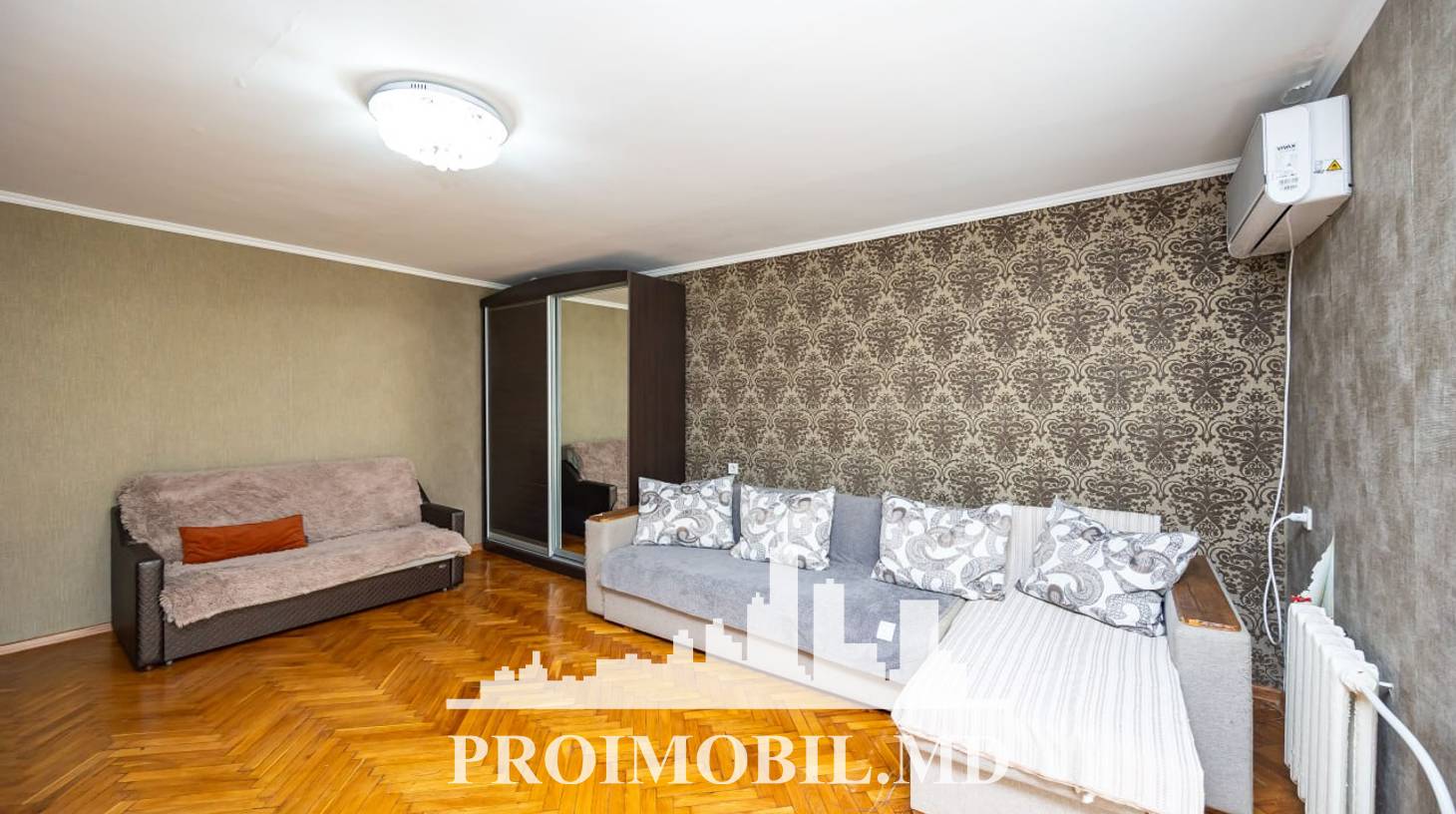 https://images.proimobil.md/WC_Gcn-gOeEnWBkzgW0P_Vj43-TqTS3eOnoDCxUx3yE/watermark:0.75:so:0:30:0.39/resize:fill:1460:816:1/gravity:ce/bG9jYWw6Ly8vZXN0YXRlL2xyL2JkOWU0ZWFkLTk5MjktNDhiMy1iNDQwLTFjY2JlMjQ1MzdkYy5qcGVn