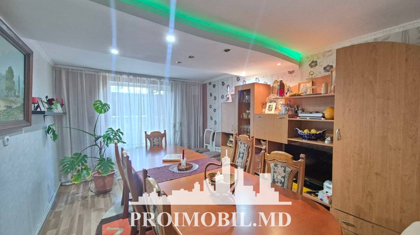 https://images.proimobil.md/WE9sG62_1fXnyrZCDCuMIveiKjXJGzwfIQsNjq9Pw08/watermark:0.75:so:0:30:0.39/resize:fill:1460:816:1/gravity:ce/bG9jYWw6Ly8vZXN0YXRlL2xyL2M4ZDAxNWE1LWVkY2UtNGJkNS1iYjg2LWZmNThhZDkzMTAyMy5qcGVn