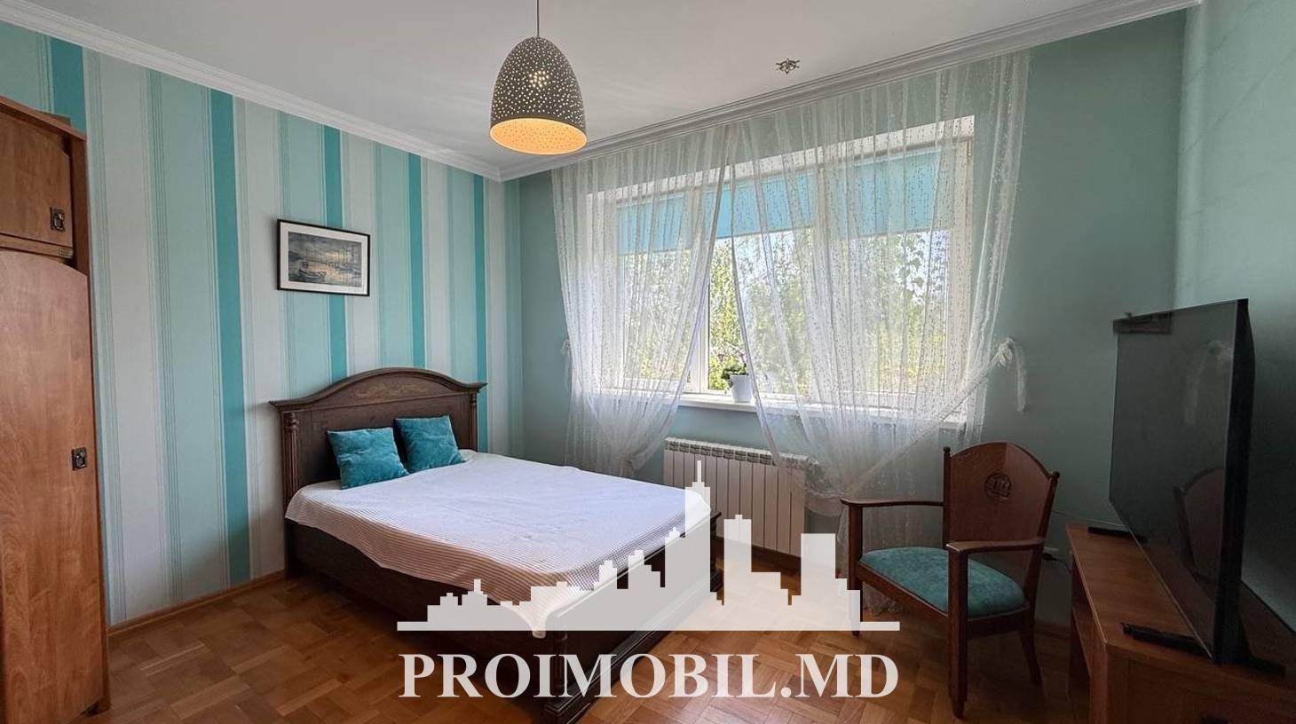 https://images.proimobil.md/WH4BovYCZKX1TvKfYzQeIR05zvT98VHjg5Csx7Iq3l0/watermark:0.75:so:0:30:0.39/resize:fill:1460:816:1/gravity:ce/bG9jYWw6Ly8vZXN0YXRlL2xyLzcyNDBmYTkxLTU5ZDQtNDkxMi05MGQ1LTVkY2MyNjNlY2M0NS5qcGVn