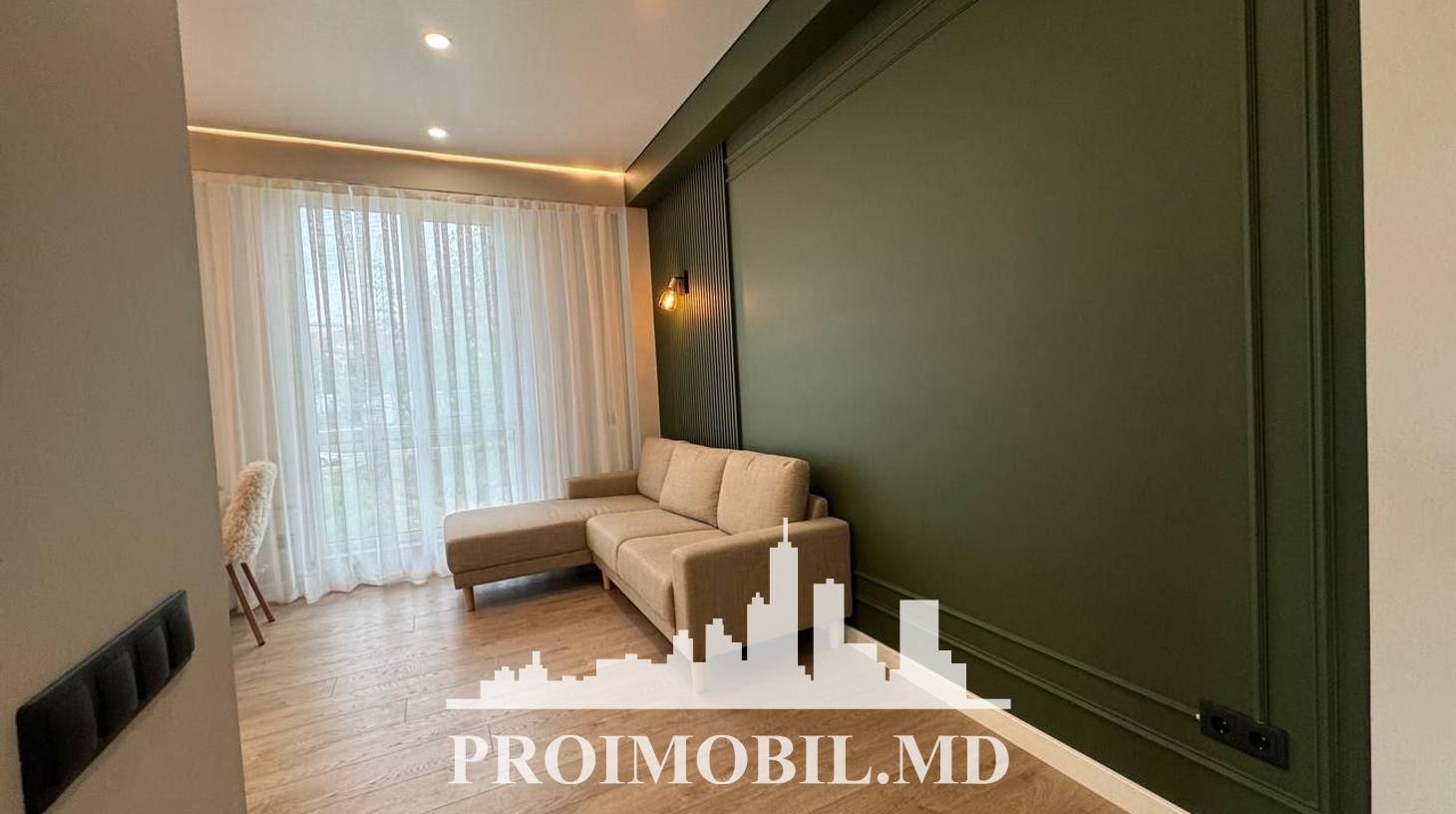 https://images.proimobil.md/WKyXhP3n9Lv6N2KXrtGh18Z3CwKJQ5E34iL88M1XlHA/watermark:0.75:so:0:30:0.39/resize:fill:1460:816:1/gravity:ce/bG9jYWw6Ly8vZXN0YXRlL2xyLzFmNTk2NTAxLWMyMzUtNDFiMi1hMThhLWJmNDk0MWVjMDdkMS5qcGVn