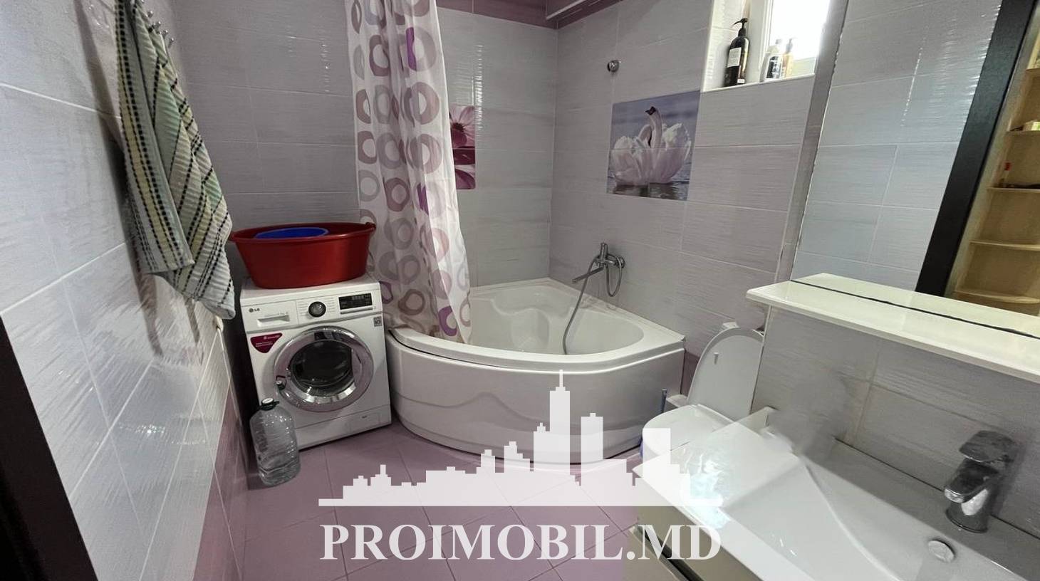 https://images.proimobil.md/WL_HACYNJ7BCegRcVRt6gZ9QTt3r139NgoZJvAh_m28/watermark:0.75:so:0:30:0.39/resize:fill:1460:816:1/gravity:ce/bG9jYWw6Ly8vZXN0YXRlL2xyLzk3Y2E3OGZlLTU2M2ItNDM3Zi04MjNmLTllOWIwOTZmNDMxOS5qcGVn