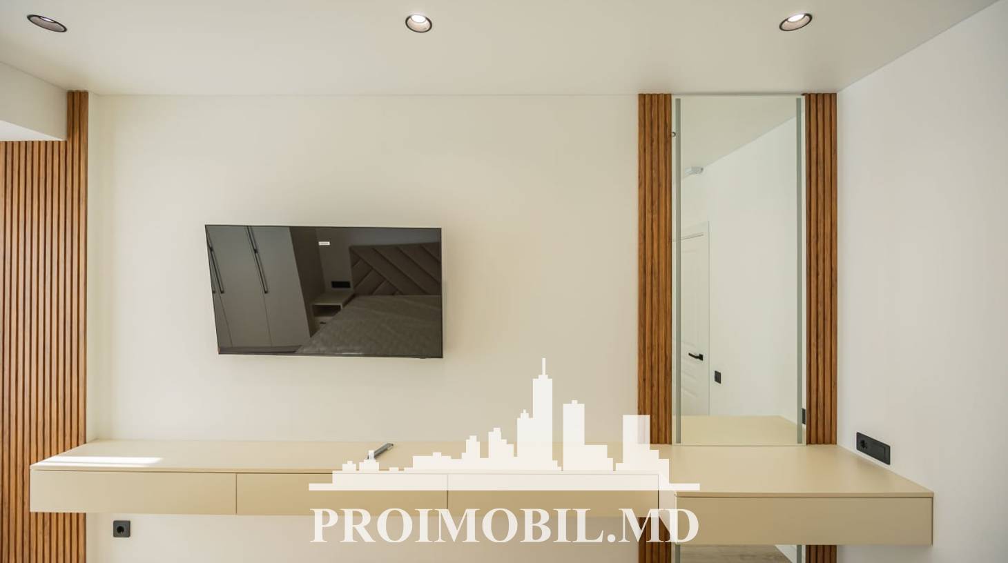 https://images.proimobil.md/WMXrizbce0Bz0ogzVfL4AjgFudUxuZu3cP6ALSFtIA4/watermark:0.75:so:0:30:0.39/resize:fill:1460:816:1/gravity:ce/bG9jYWw6Ly8vZXN0YXRlL2xyLzJlYjYwODEyLTgxZGYtNDNlMy05ZTc5LTQ1YjljZThjNDM2Mi5qcGVn
