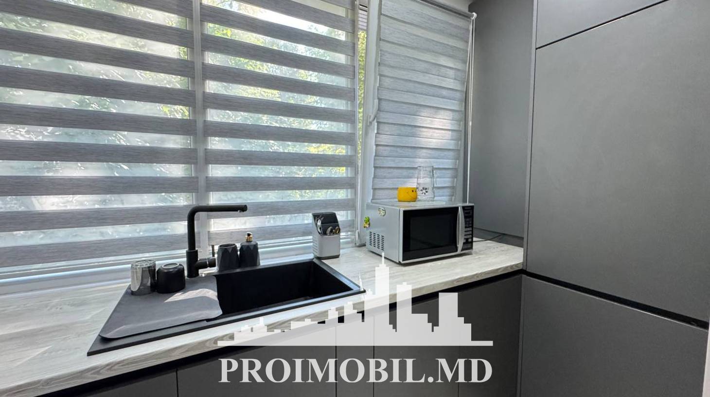 https://images.proimobil.md/WP0mvTouzcSwL5csbJBB6kDa-AezBnb76qn_WwTu3Yg/watermark:0.75:so:0:30:0.39/resize:fill:1460:816:1/gravity:ce/bG9jYWw6Ly8vZXN0YXRlL2xyL2ZlNjM3MGRlLWFhYWEtNGQwNS05NjBjLTc1OTJkNzM2ZDdhNy5qcGVn