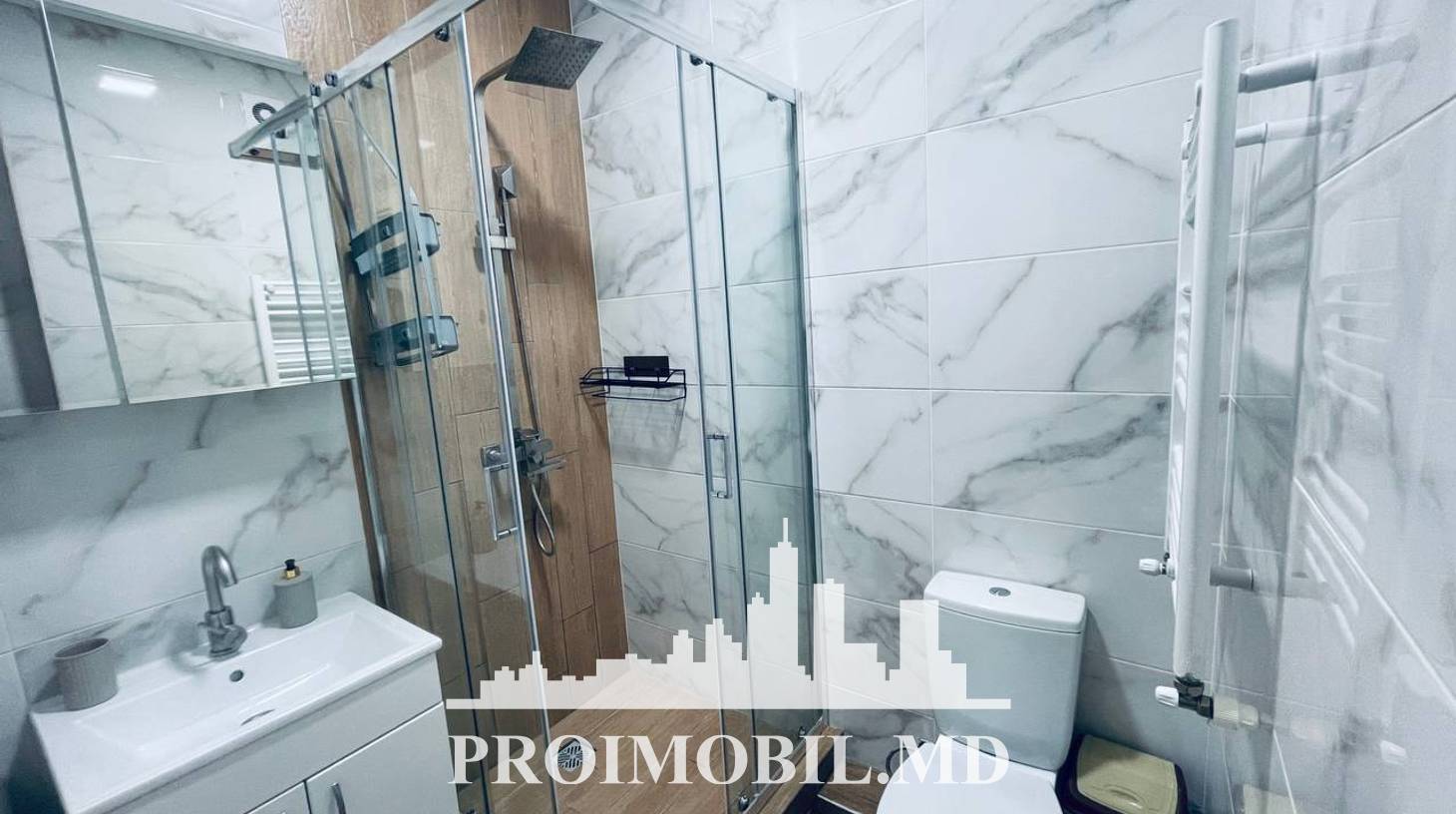 https://images.proimobil.md/WR-GJE9t49PMLJSoQ1hn5kdz5B5w8twTrrP3u3NEI6Y/watermark:0.75:so:0:30:0.39/resize:fill:1460:816:1/gravity:ce/bG9jYWw6Ly8vZXN0YXRlL2xyL2I1NWFkOWM0LTRhZTEtNDZiMy1iYjgyLWI0ZGRkMzFmZjhmNC5qcGVn