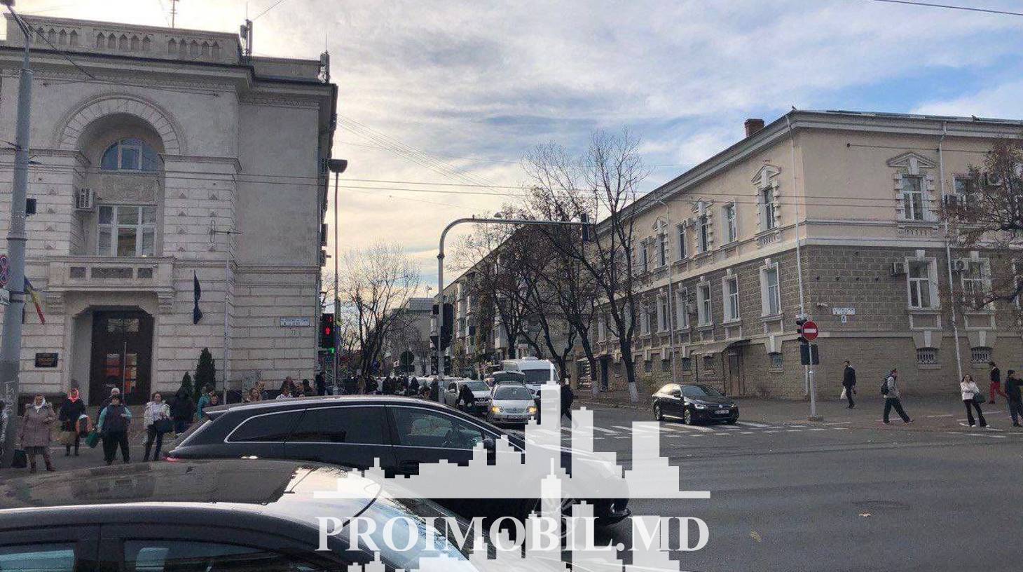https://images.proimobil.md/WSgN222enrIzD9k57pWgcBPxx0CcOV467gSYLo1Oj4g/watermark:0.75:so:0:30:0.39/resize:fill:1460:816:1/gravity:ce/bG9jYWw6Ly8vZXN0YXRlL2xyLzkwYjllNTA1LTU1ZGQtNGFhOC1hMDlmLTE5MmI5MGUwNTJiZC5qcGVn